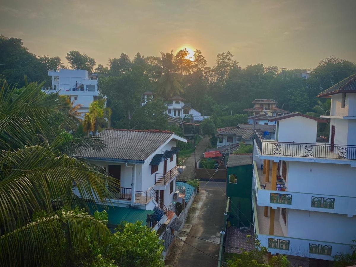 Nirosha Guest House Galle Bagian luar foto