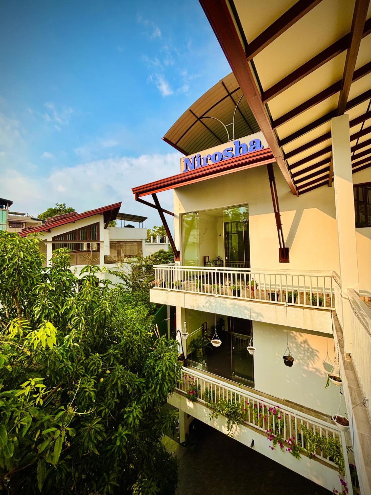 Nirosha Guest House Galle Bagian luar foto