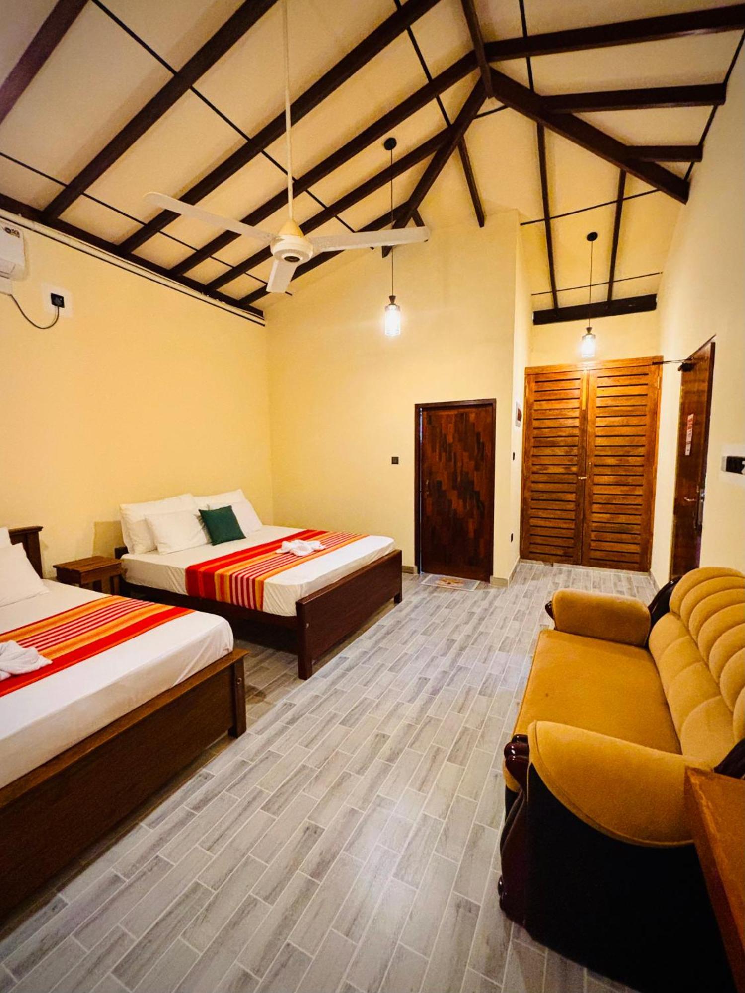 Nirosha Guest House Galle Bagian luar foto